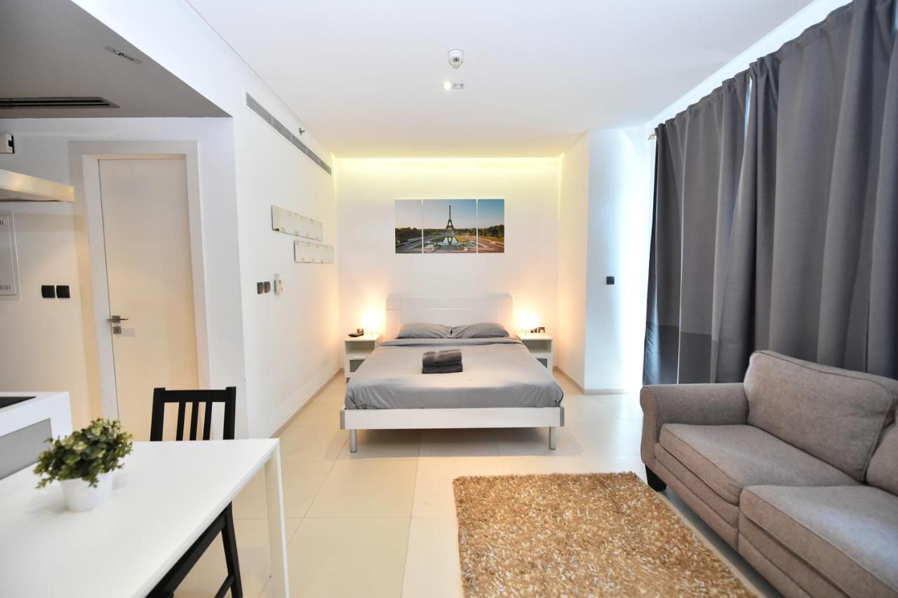Cozy Studio Apt In Marina - Near Metro, Beach & Mall Apartman Dubaj Kültér fotó