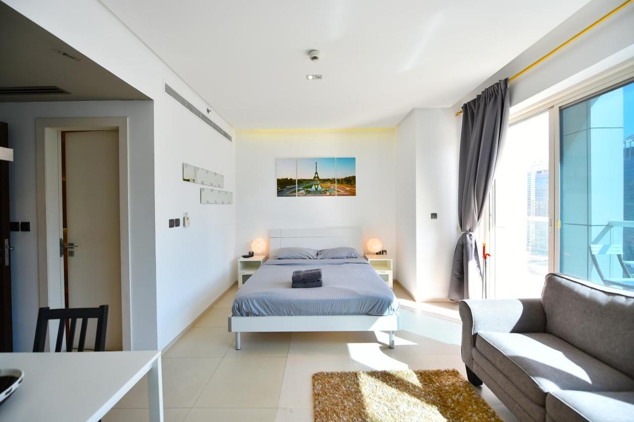 Cozy Studio Apt In Marina - Near Metro, Beach & Mall Apartman Dubaj Kültér fotó