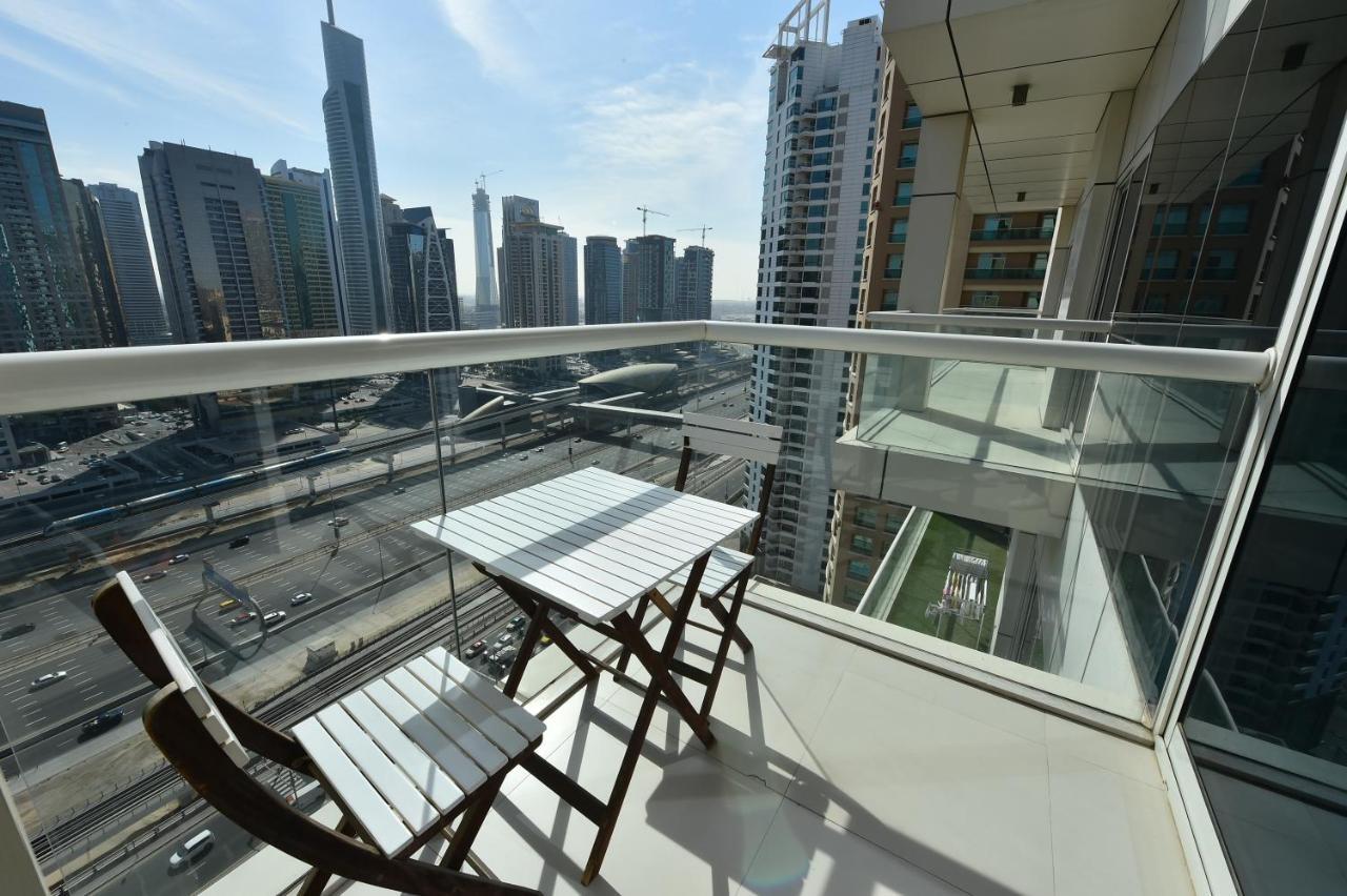 Cozy Studio Apt In Marina - Near Metro, Beach & Mall Apartman Dubaj Kültér fotó